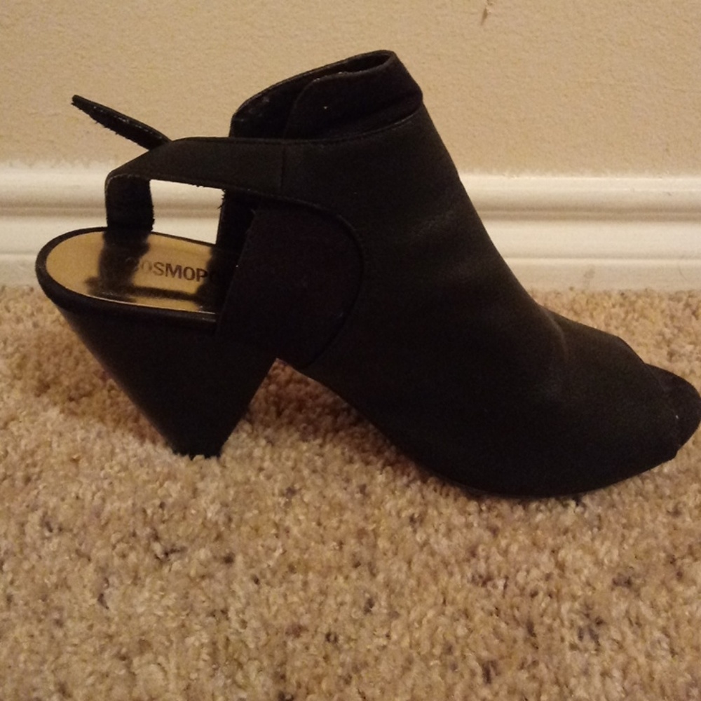 Woman's shoes